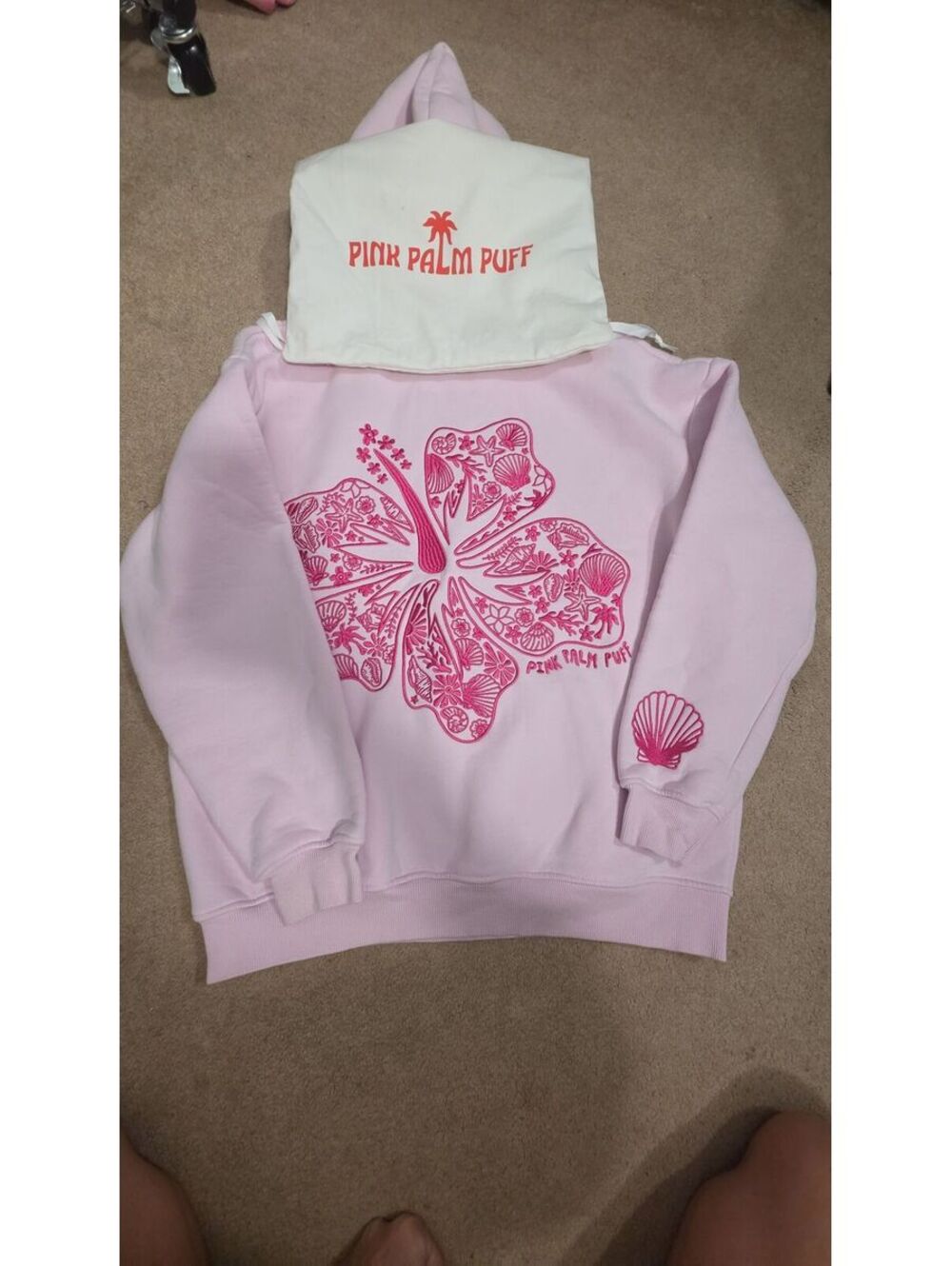 Rae's KILLER Finds!!! PINK PALM PUFF Size Medium